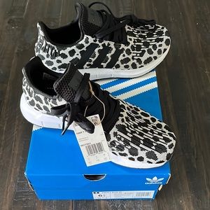 Adidas Swift Run Sneakers
